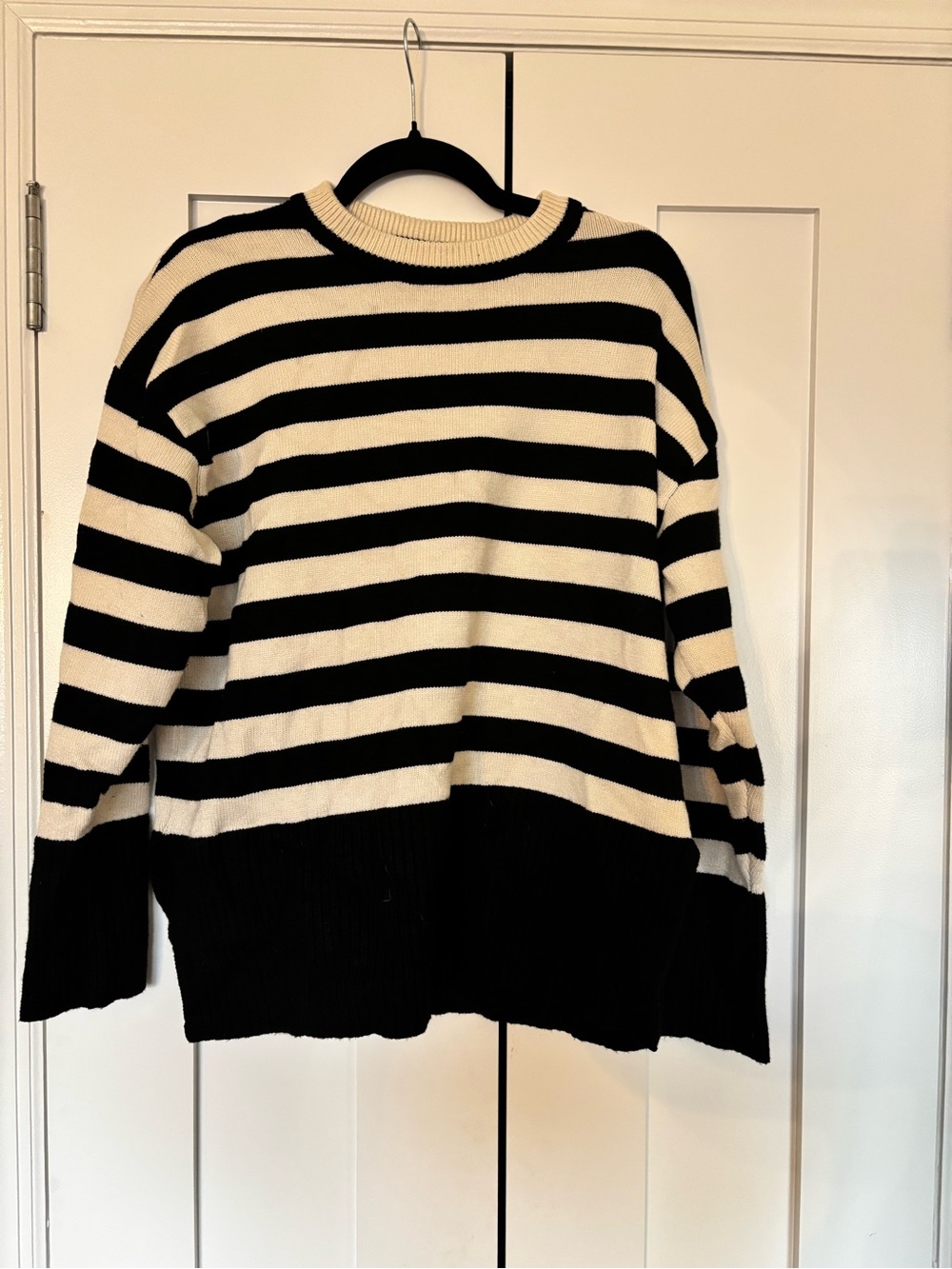 Zara Women’s Black and Cream Striped Crewneck Sweater